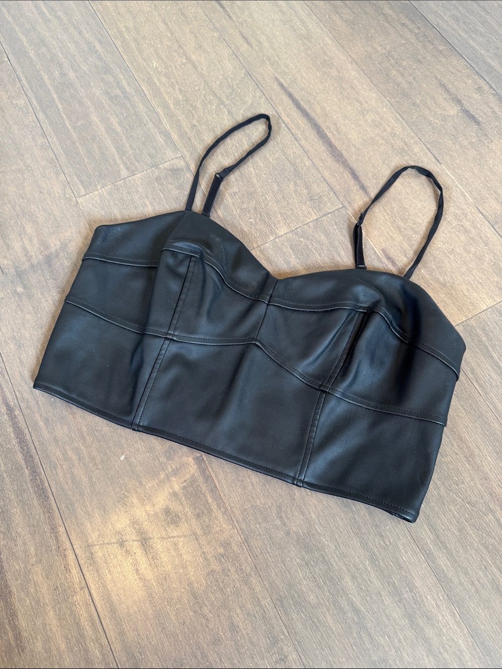 ❤️EXPRESS❤️Faux Black Leather Crop Top